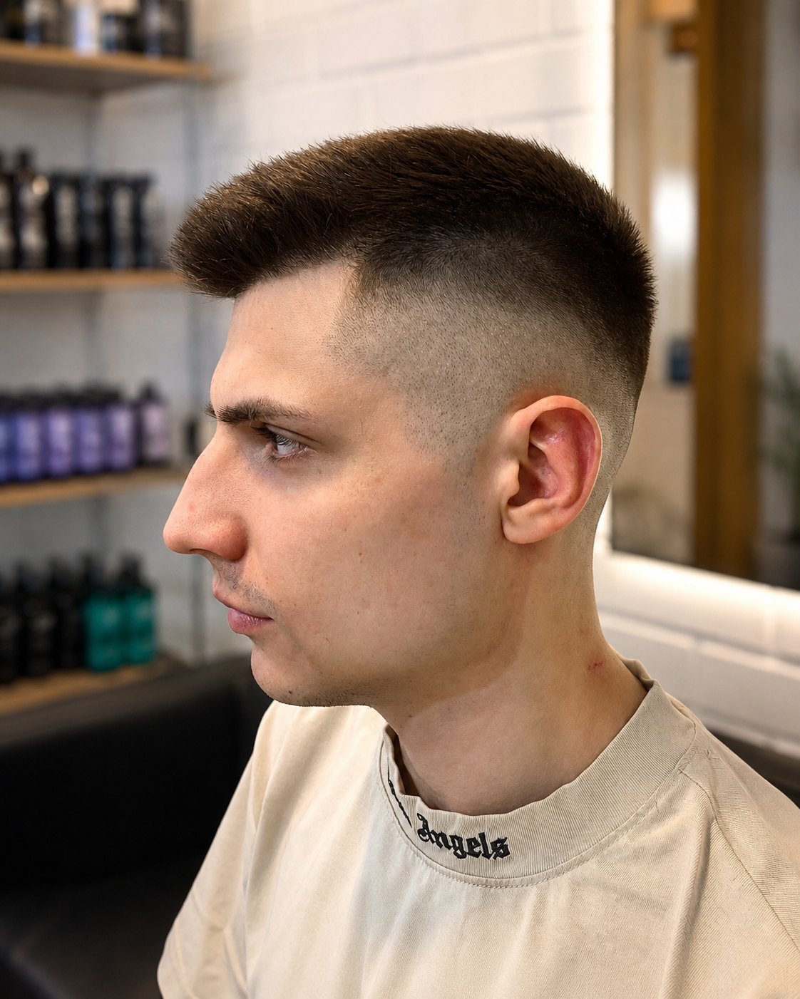 Мужская стрижка fade с объемом сверху